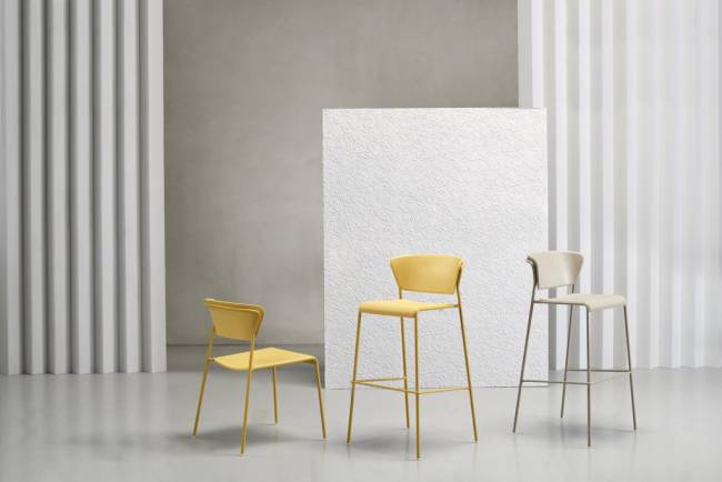 Стул полубарный пластиковый Lisa Technopolymer горчичный 520х500х880 мм Стул полубарный пластиковый Lisa Technopolymer горчичный 520х500х880 мм