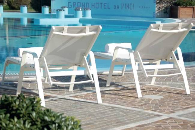 Шезлонг-лежак металлический Leisure 2080х720х400 мм Шезлонг-лежак металлический Leisure 2080х720х400 мм